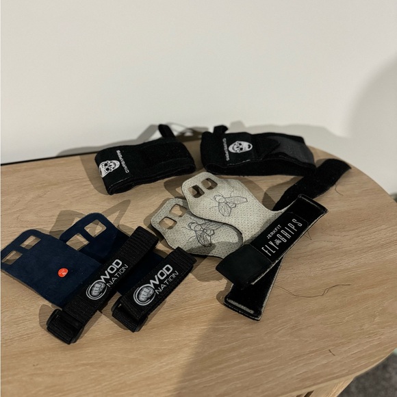 CrossFit Bundle Grips and Wrist Straps - Picture 2 of 2